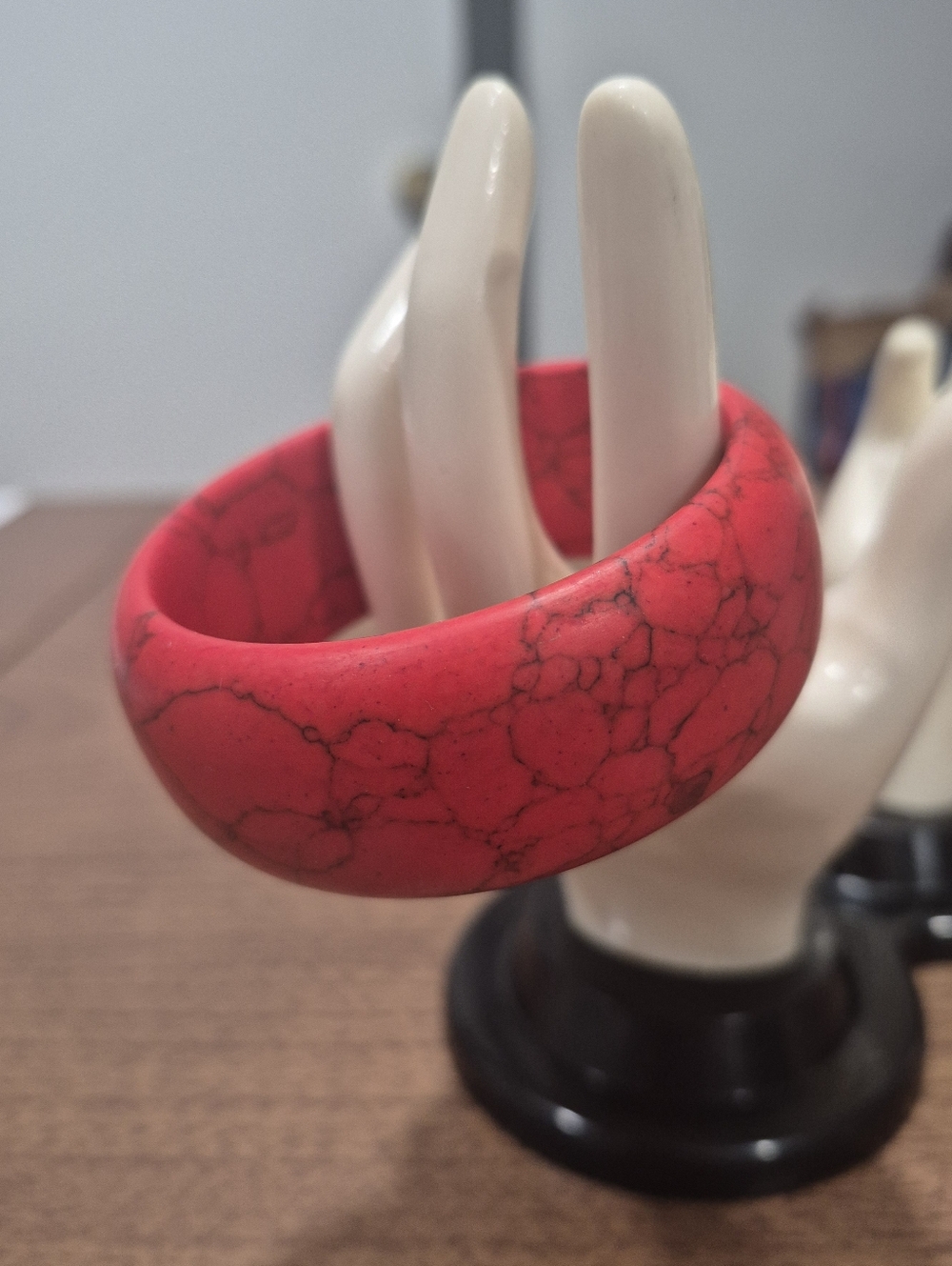 Beautiful! Heavyweight Red Coral Look Stone Bracelet